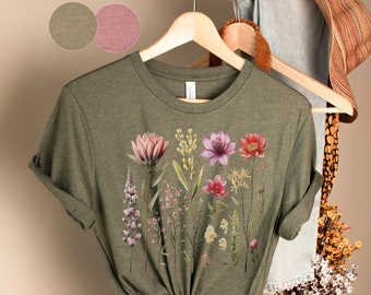T-shirt avec fleurs sauvages, prairie de fleurs sauvages, chemise cottagecore, t-shirt jardin, cadeau pour elle, chemise amoureux de la nature, t floral, chemise botanique
