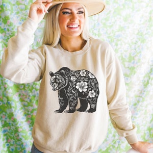 Smokey Bear Mama-sweater | Grizzlybeer bloemen | Shirt voor moeder | Cadeau mamabeer | Sweater voor moeder | Mama Bear-hoody | Moederdagcadeau
