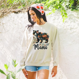 Mama beer-sweater | Moederdag | Sweater voor moeder | Bloemenprints | Cadeau moeder | Mom hoodie | Hoodie mama beer boho | Moederdagcadeau