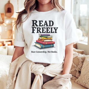 Lesen Sie verbotene Bücher Shirt, Bibliothekar Geschenk, Buch-Liebhaber-T-Stück, lesen Sie mehr Bücher, Buch-Verbot-Shirt, Anti-Buch-Verbot-T-Stück, erzählen Sie mir eine Zeit in der Geschichte