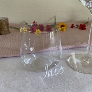 Marque place à personnaliser avec un prénom, marque place nominatif, marque place en acrylique, marque place mariage