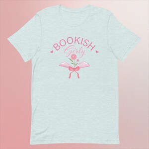 Charming Bookish Girl Tee - Cozy Cotton T-Shirt for Readers, Perfect for Literary Enthusiasts