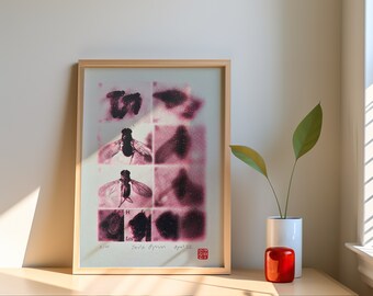 Handmade Fly Screen Print: Retro Neon Pink Horror Art (DIN A4)