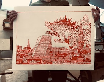 Handgemaakte DIN A2 Lino Cut Print Large - GODZILLA in GRONINGEN - Japan Movie Monster Poster Relief Kaija art retro martinitoren Martini