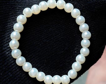 White Plastic Bead Bracelet | Minimalist Elastic Jewelry