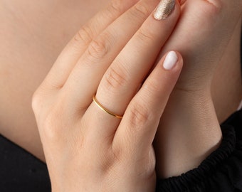 Thin wedding ring dainty wedding band women thin eternity wedding band minimalist thin gold rings dainty eternity band thin silver ringr