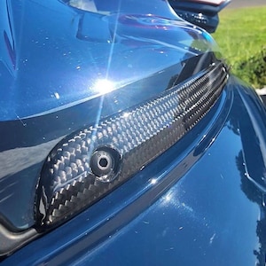Carbon fiber windshield trims for Road Glide 2014+