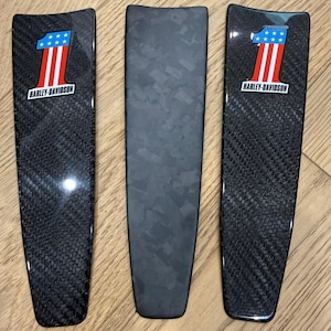 Inserto de tablero de fibra de carbono para Road y Street Glide (2024 y posteriores)