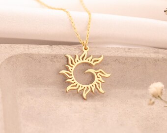 Gold Sunburst Necklace, Sunlight Pendant, Celestial Jewelry, Sunshine Necklace, Astrology Jewelry, Spiritual Necklace