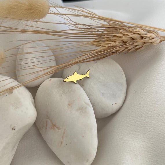Gold Shark Stud Earrings, Gold Tiny Shark Studs Earrings, Gold Ocean Animal Studs, Very Small Stud Earrings, Minimalist Shark Earrings
