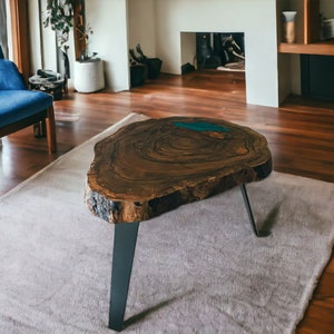 Live Edge Walnut Coffee Table, Antique coffee table, Rustic Coffee Table, Epoxy Coffee Table, Unique Coffee Table, Handmade