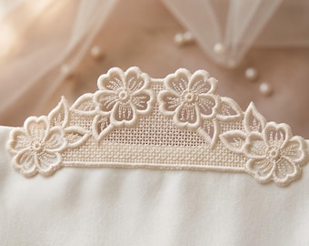 Freestanding Lace Border Embroidery Design, FSL Floral Trim Edging