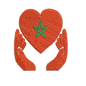 Op de afbeelding: Twee handen houden een rood hart vast met een groene vijfpuntige ster in het midden. Het hart is een symbool van liefde en de ster is het symbool van Marokko.