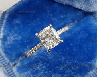 Anello di fidanzamento in oro giallo 14 carati con diamante CVD da 2,50 carati taglio cuscino - Italia Anello di fidanzamento in oro giallo 14 carati con diamante CVD da 2,50 carati taglio cuscino - Italia