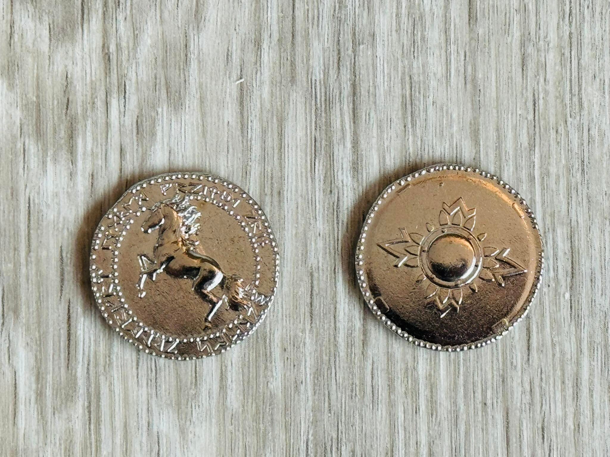Middle-earth Coin – Rohan – Rohan Mark – Metal Coin for LARP & TTRPG - Etsy