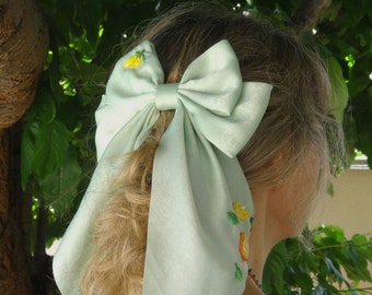 Hand embroidered hair bow, citrus pattern, Cottagecore style, Valentine's Day gift