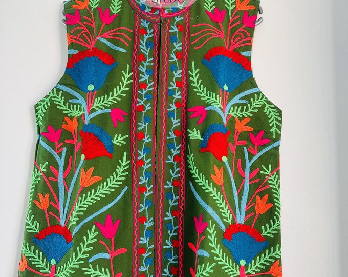 Women wear suzani vests | Handmade Embroidery jacket | Sleeve less winter jacket | wedding wear vest | Party wear jacket | Gift for her.