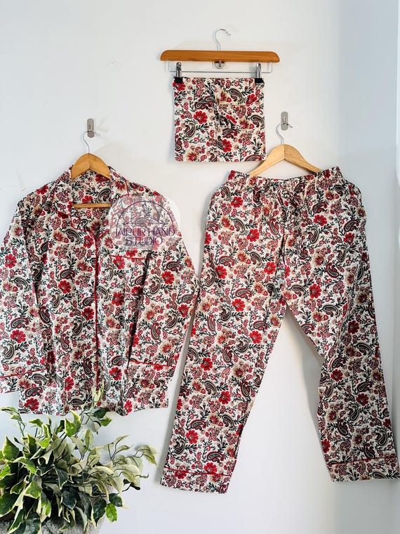 Red floral women wear pajamas set | Beautiful color and print pajamas | Bridesmaid pajamas | women wear night suit |Gift for Christmas.