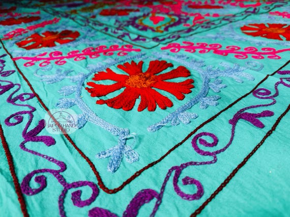 Beautiful floral Embroidery made suzani tapestry | Suzani bedspread | Handmade throws | Suzani bedsheet | Bridesmaid suzani | Gift for her.