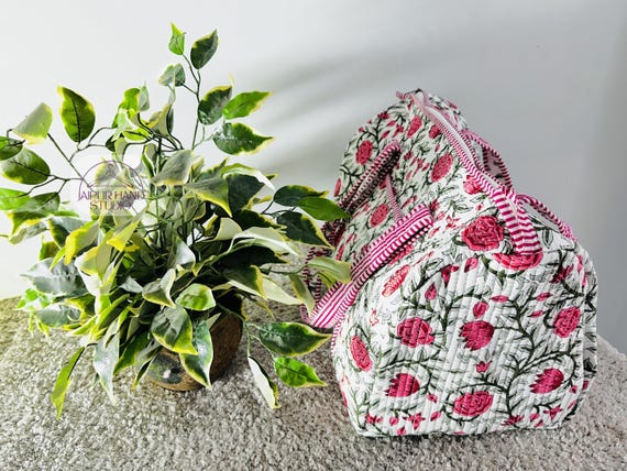 Beautiful prints and color made duffel bags | Handmade quilted yoga bags | Cotton made shopping bags | Bridesmaid bags | Gift for her.