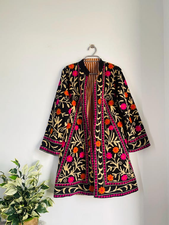 Indian Suzani Embroidery Jacket , Ladies short bomber coat, cotton Jacket For Women Bohemian Style, Gift For her