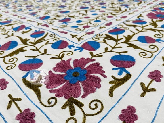 Uzbek suzani queen size tapestry | Suzani wall hanging throws | Handmade Embroidery bedcovers | Bridesmaid suzani bedsheet | Gift for her.