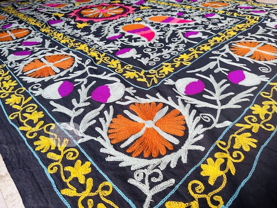 Indian handmade Embroidery suzani bedspread | Uzbek suzani tapestry | Suzani bedsheet | Suzani bedcovers | Bridesmaid suzani | Gift for her.