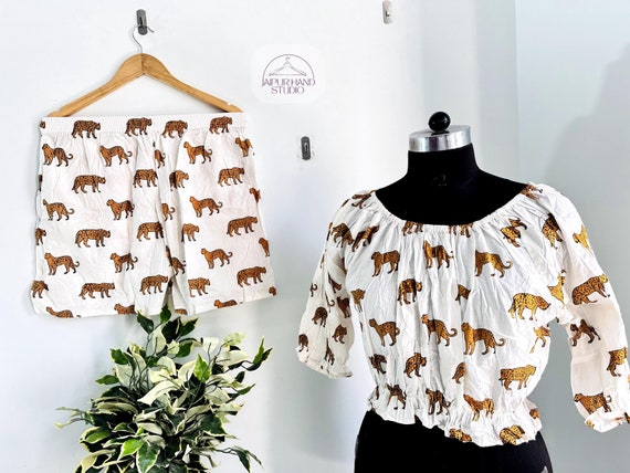 white color tiger print, crop top for women's, puff sleeve crop top, Indian hand block print, summer and wedding wear crop top and shorts.
