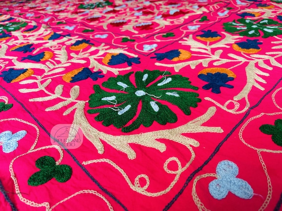 Pink color cotton niddle work suzani bedspread | Handmade suzani tapestry | Wall hanging throws | Bridesmaid suzani | Gift for Christmas.