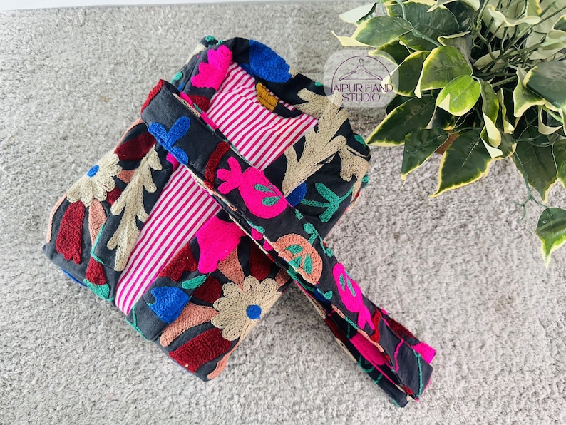 Broderad kimono med blommönster | Handgjord morgonrock | lång vinterkappa | Suzani kimono för brudtärnor | Julklapp. bild 2