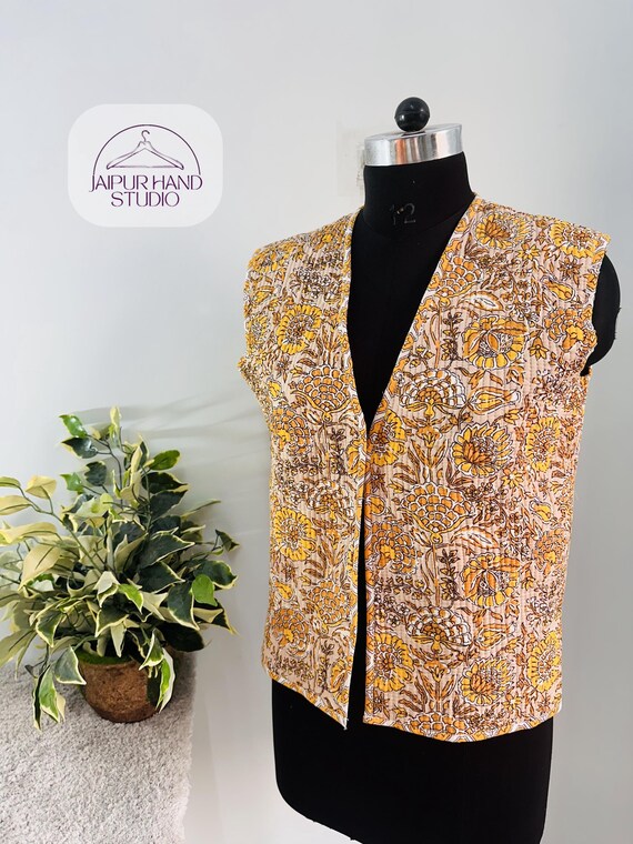 Quilted waist for women's wear | cotton jacket | handmade stitched coat | boho coat | hippie jacket | party wear coat | Gift for her girl.