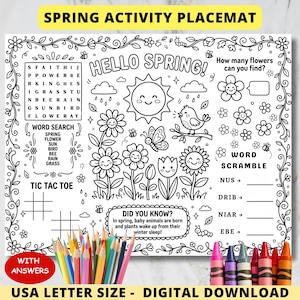 Può includere: Tovaglietta primaverile con la scritta "Hello Spring!" e varie attività a tema primaverile, tra cui un cruciverba, tris e un gioco di parole. La tovaglietta presenta illustrazioni di fiori, un sole e un uccello. Include matite colorate e pastelli.