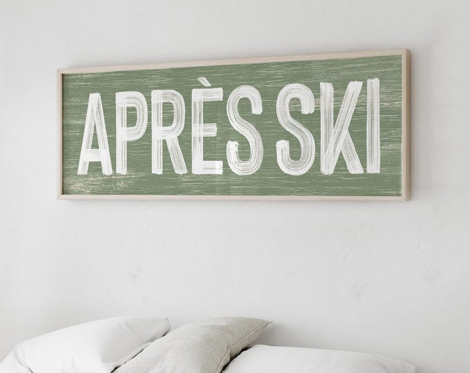 Ski Lodge Wall Decor: Vintage Farmhouse Style - Seagrass Green