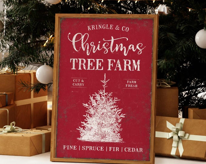 Vintage Christmas Tree Sign: Farmhouse Holiday Wall Decor