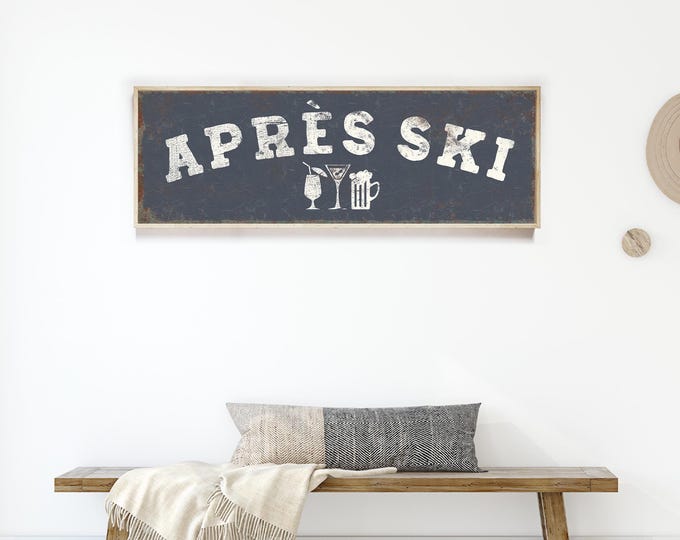 Apres Ski Bar Sign, Rustic Lodge Style (Hale Navy, Horizontal)