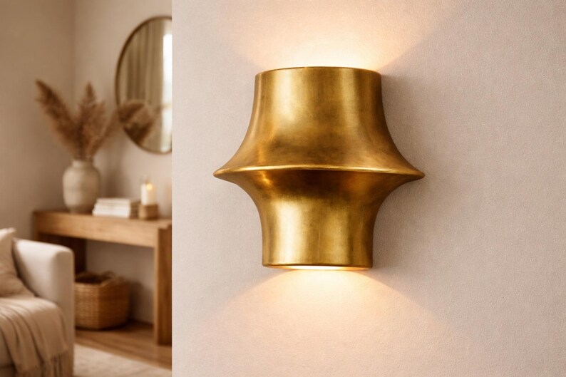Kinkiet z surowego mosiądzu, minimalistyczna lampa ścienna, dekoracja świetlna do wnętrz zdjęcie 6