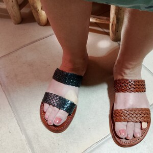 Sandales Plates en Cuir Tressé pour Femme、Chaussures d'Été Artisanales、Confort et Élégance