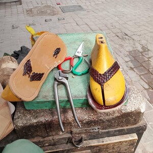 Handmade Leather Men's Flip Flops: Moroccan Beach Sandals image 15