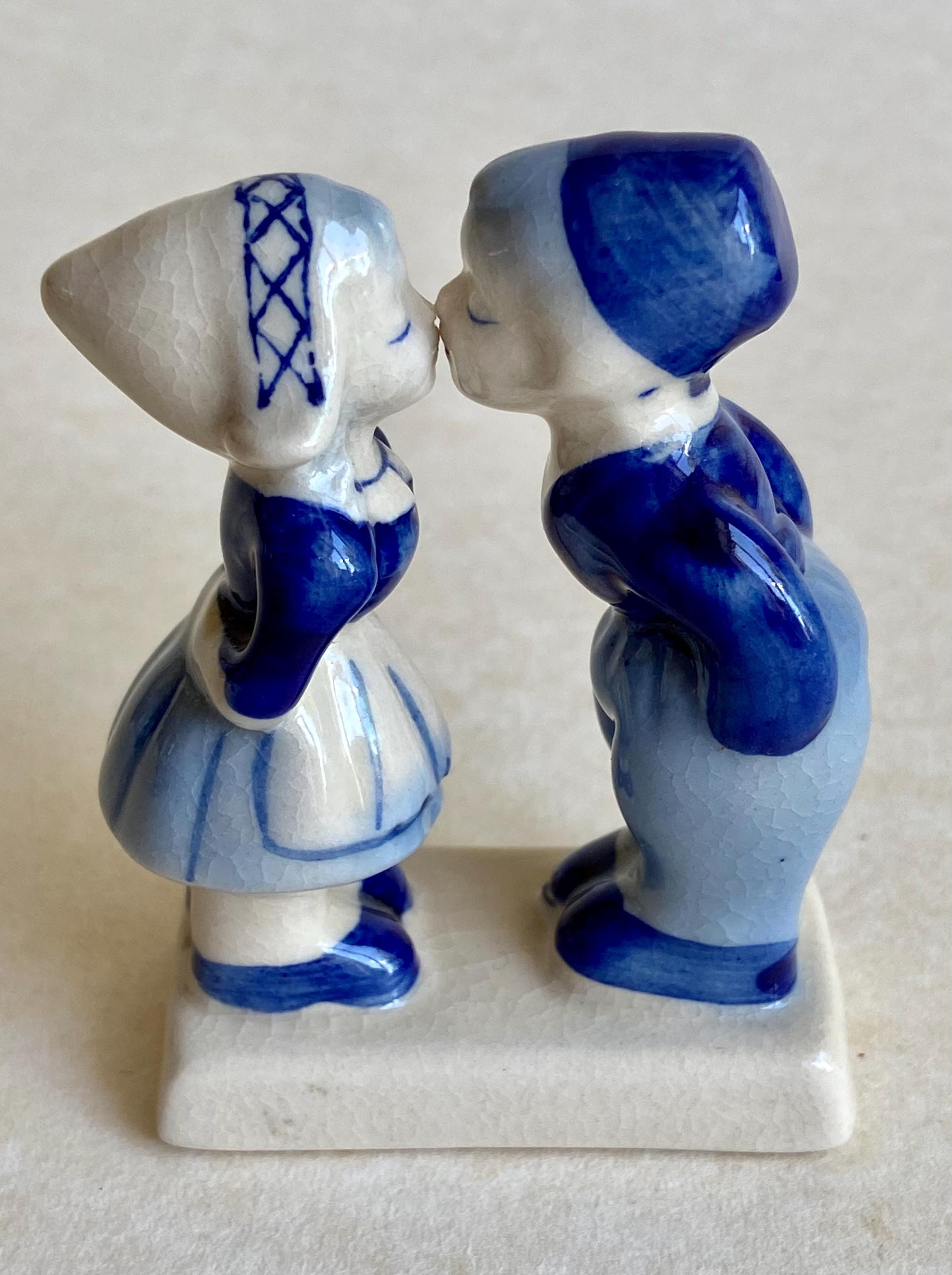 Kissing Dutch Boy and Girl Figurines – Delft Blue Charm - Etsy