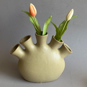 Tulip Flower Vase, White Dutch Art Vase, Modern Dutch design Tulip  Vase.