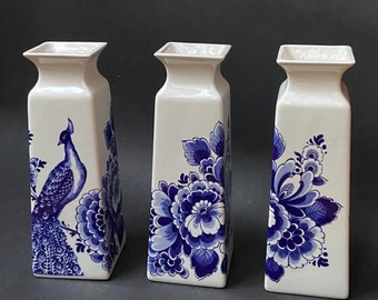 Tulip Flower Vase, White Dutch Art Vase, Modern Dutch design Tulip  Vase white Deft blue