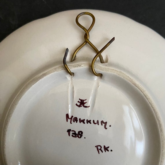 デルフト 飾り皿 直径約21㎝ 花模様 作者サインあり カッパドキア トルコ selma hatice Yahoo!オークション -「デルフト 皿」の落札相場・落札価格