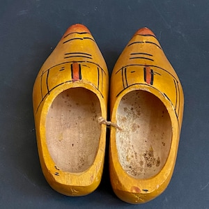 Dutch Wooden Holland Shoes, Traditional Footwear Clogs Slippers Wooden, Wood Klomp Clogs With Closed Back, Hand Carved Wood Clogs image 3