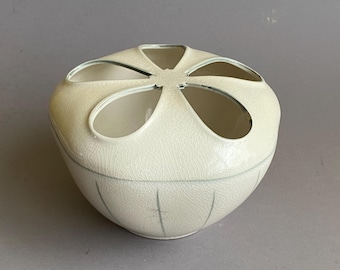 Tulip Flower Vase, White Dutch Art Vase, Modern Dutch design Tulip  Vase.