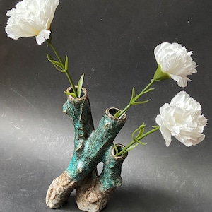Tulip Flower Vase, White Dutch Art Vase, Modern Dutch design Tulip  Vase Green