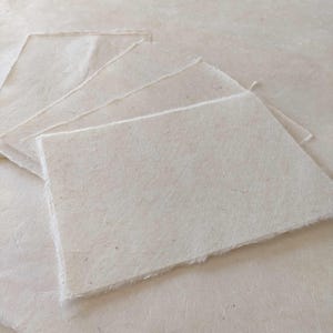 Carta Lokta nepalese A5 - 95 g/m2 - Carta artigianale leggermente strutturata, naturale ed ecologica per serigrafia, linoleografia, disegno, fai da te
