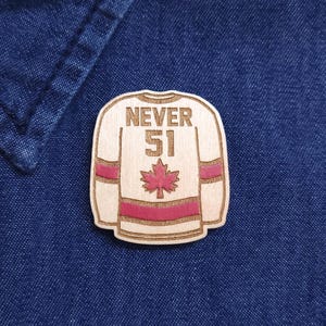 Canada Hockey Jersey Lapel Pin – Laser Engraved Maple Wood Brooch