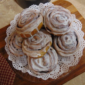 Small (FAKE) Cinnamon Rolls (Set of 8)