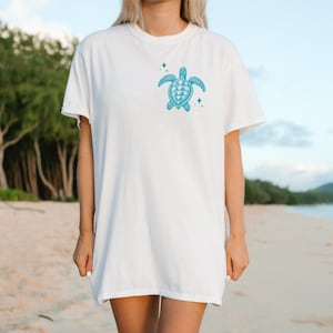 Beach T-shirt with Turtle Graphic, Save the Turtles Tee for Sea Animal Lovers, Marine Life Shirt, Turtle Shirt for Marine Biologist.