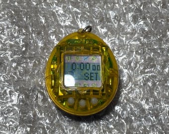 SKU B697P7257 |バンダイ ケータイ改二 たまごっちプラス クリアブルー